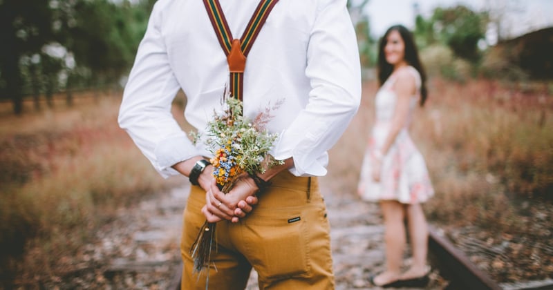 10 idées de surprise romantique pour un anniversaire de couple en voyage